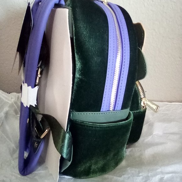 Huge bundle: Loungefly Disney Hocus Pocus backpack, wooden decor - Picture 4 of 4